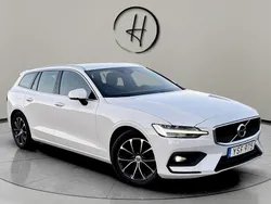 Vit Begagnad 2018 Volvo V60 Momentum Kombi | 235 000 kr (Dyr)