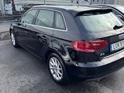 Svart Begagnad 2015 Audi A3 Sportback Attraction Halvkombi | 115 000 kr (Marknadspris)