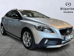 Silver Begagnad 2013 Volvo V40 CC Momentum Kombi | 139 990 kr (Marknadspris)