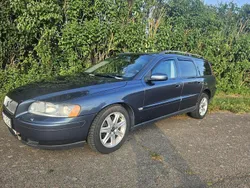 Blå Begagnad 2005 Volvo V70 Kombi | 24 000 kr (Marknadspris)