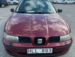 Mörkröd Begagnad 1999 Seat Toledo Sedan | 19 900 kr
