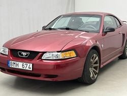 Röd Begagnad 2004 Ford Mustang | 40 000 kr