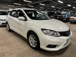 Vit Begagnad 2015 Nissan Pulsar Halvkombi | 95 000 kr (Marknadspris)