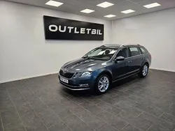 Grå Begagnad 2020 Skoda Octavia Style Kombi | 169 000 kr (Marknadspris)