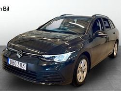 Grå (urano grey) Begagnad 2023 VW Golf VIII Life Kombi | 288 500 kr (Marknadspris)