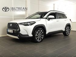 Vit Begagnad 2023 Toyota Corolla Cross Style SUV | 364 900 kr (Marknadspris)