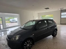Grå Begagnad 2008 Ford Fiesta Halvkombi | 16 000 kr (Bra pris)