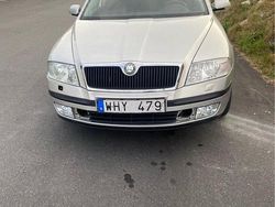 Silver Begagnad 2005 Skoda Octavia Sedan | 26 000 kr (Marknadspris)