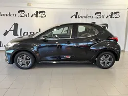 Svart Begagnad 2023 Mazda 2 Halvkombi | 229 900 kr (Marknadspris)