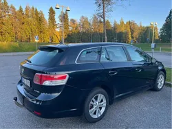 Blå Begagnad 2011 Toyota Avensis Business Edition Kombi | 42 000 kr (Bra pris)