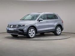 Grå (grey) Begagnad 2020 VW Tiguan Elegance SUV | 289 000 kr (Marknadspris)