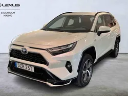 Vit Begagnad 2022 Toyota RAV4 Hybrid SUV | 409 000 kr (Bra pris)