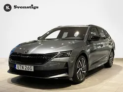 Grå Begagnad 2024 Skoda Octavia SportLine Kombi | 379 000 kr (Dyr)
