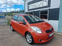 Orange Begagnad 2006 Toyota Yaris Halvkombi | 49 900 kr (Marknadspris)