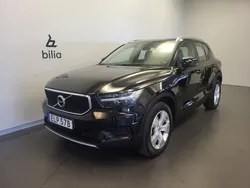Svart Begagnad 2022 Volvo XC40 Momentum SUV | 279 500 kr (Bra pris)