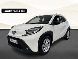 Vit Begagnad 2022 Toyota Aygo X-play Halvkombi | 174 900 kr (Lite dyr)