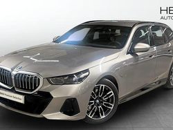 Grå Begagnad 2025 BMW 530 M Sport Kombi | 634 700 kr