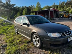 Brun Begagnad 2006 Saab 9-3 Vector Kombi | 20 000 kr (Marknadspris)