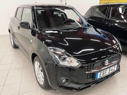 Svart Begagnad 2023 Suzuki Swift Halvkombi | 179 000 kr (Bra pris)