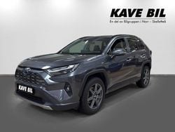 Mörkgrå Begagnad 2023 Toyota RAV4 Hybrid Executive SUV | 409 900 kr (Marknadspris)