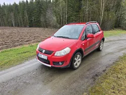 Röd Begagnad 2008 Suzuki SX4 Halvkombi | 24 000 kr (Superpris)