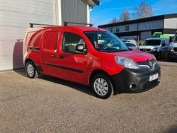 Röd Begagnad 2018 Renault Kangoo Minibuss | 69 000 kr (Marknadspris)