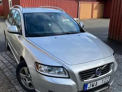 Grå Begagnad 2012 Volvo V50 Kinetic Kombi | 37 000 kr (Bra pris)