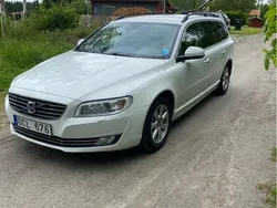 Vit Begagnad 2014 Volvo V70 Momentum Kombi | 105 000 kr (Marknadspris)