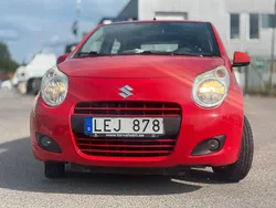 Röd Begagnad 2011 Suzuki Alto Halvkombi | 34 500 kr (Marknadspris)