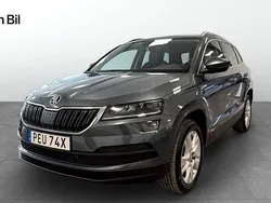 Grå Begagnad 2020 Skoda Karoq Style SUV | 219 900 kr (Marknadspris)