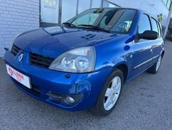 Mörkblå (silver) Begagnad 2007 Renault Clio II Halvkombi | 14 999 kr (Bra pris)
