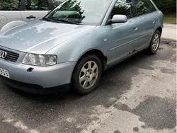 Silver Begagnad 2003 Audi A3 Attraction Halvkombi | 10 000 kr (Lite dyr)