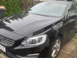 Svart Begagnad 2018 Volvo V60 Momentum Kombi | 215 900 kr (Bra pris)