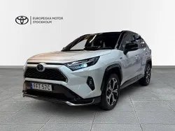 Vit Begagnad 2023 Toyota RAV4 Hybrid Style SUV | 489 900 kr (Marknadspris)