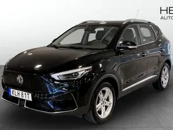 Svart (black) Begagnad 2022 MG ZS Luxury Sedan | 244 900 kr (Bra pris)