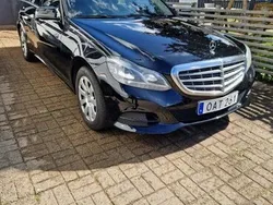 Svart Begagnad 2016 Mercedes E220 Kombi | 99 000 kr