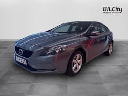 Grå Begagnad 2016 Volvo V40 Business Edition Kombi | 149 900 kr (Marknadspris)