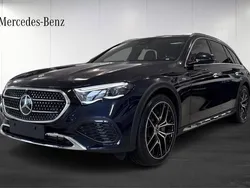 Mörkblå (blue) Begagnad 2024 Mercedes E300 Avantgarde Kombi | 919 900 kr