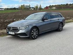 Grå Begagnad 2022 Mercedes E300 Avantgarde Kombi | 479 000 kr