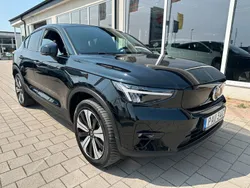 Svart Begagnad 2023 Volvo EC40 Ultimate SUV | 399 000 kr (Marknadspris)