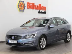 Blå Begagnad 2017 Volvo V60 Momentum Kombi | 144 900 kr (Marknadspris)