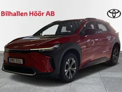 Emotional red 2 (3u5) Begagnad 2023 Toyota bZ4X Executive SUV | 429 900 kr (Superpris)