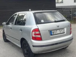 Silver Begagnad 2005 Skoda Fabia Halvkombi | 11 700 kr