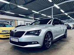 Silver Begagnad 2018 Skoda Superb SportLine Kombi | 199 900 kr (Marknadspris)
