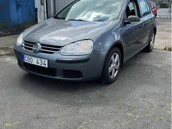 Grå Begagnad 2007 VW Golf V Trendline Halvkombi | 18 000 kr (Marknadspris)