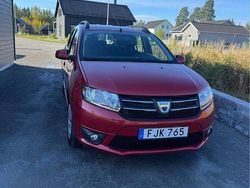 Röd Begagnad 2015 Dacia Logan MCV Kombi | 38 000 kr (Lite dyr)