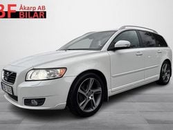 Vit Begagnad 2011 Volvo V50 Momentum Kombi | 89 500 kr (Lite dyr)