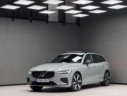Grå Begagnad 2023 Volvo V60 Ultimate Kombi | 549 900 kr (Dyr)