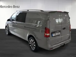 Grå (grey) Begagnad 2025 Mercedes Vito Minibuss | 703 750 kr (Marknadspris)