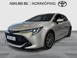 Silver Begagnad 2019 Toyota Corolla Style Halvkombi | 279 000 kr (Dyr)